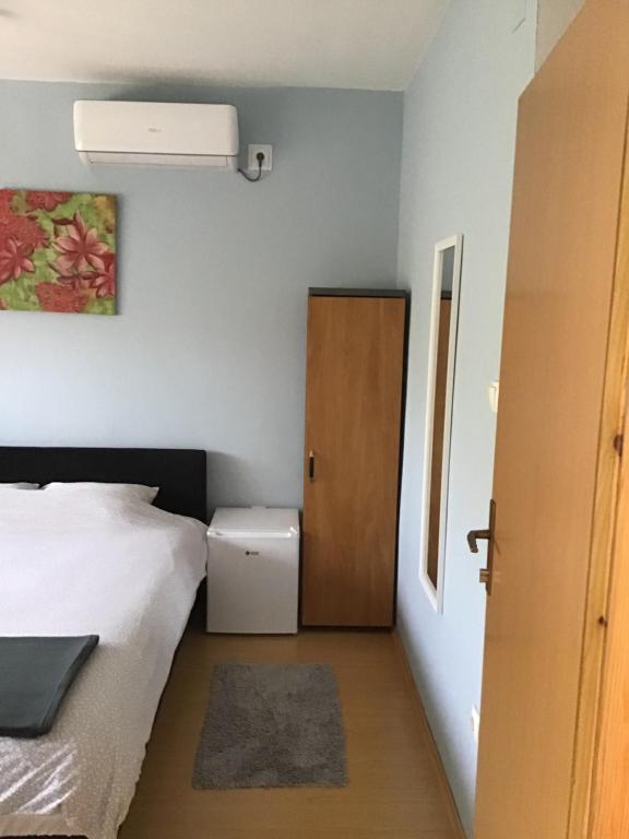 Bingo Apartments - Studio With Balcony
