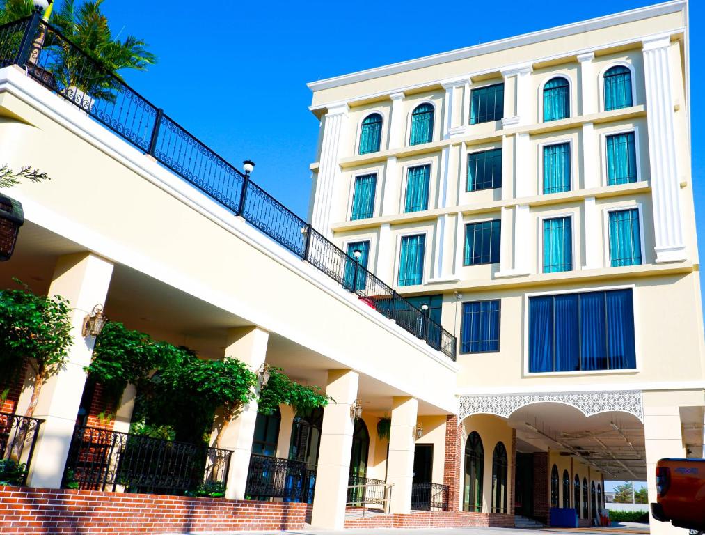 Budova, kde se hotel nachází