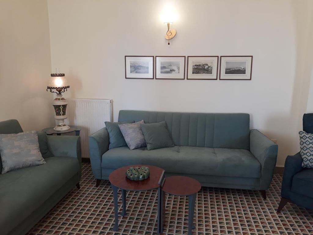Posedenie v ubytovaní Alma Libre Villas Chora