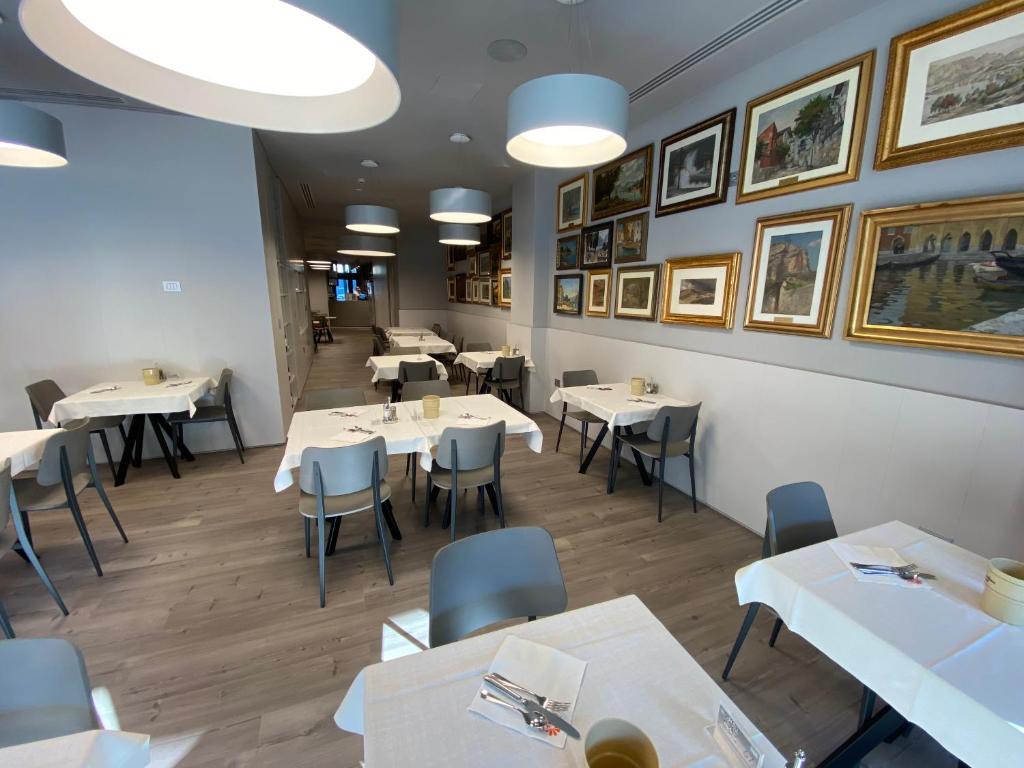 Restaurace v ubytování Lake Hotel Benaco