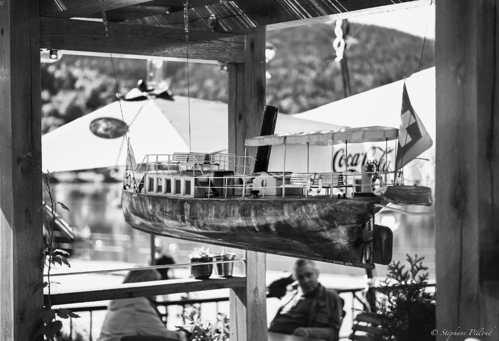 Fotografie z fotogalerie ubytování HOTEL de la Truite & SPA Le petit Nautilus v destinaci Le Pont