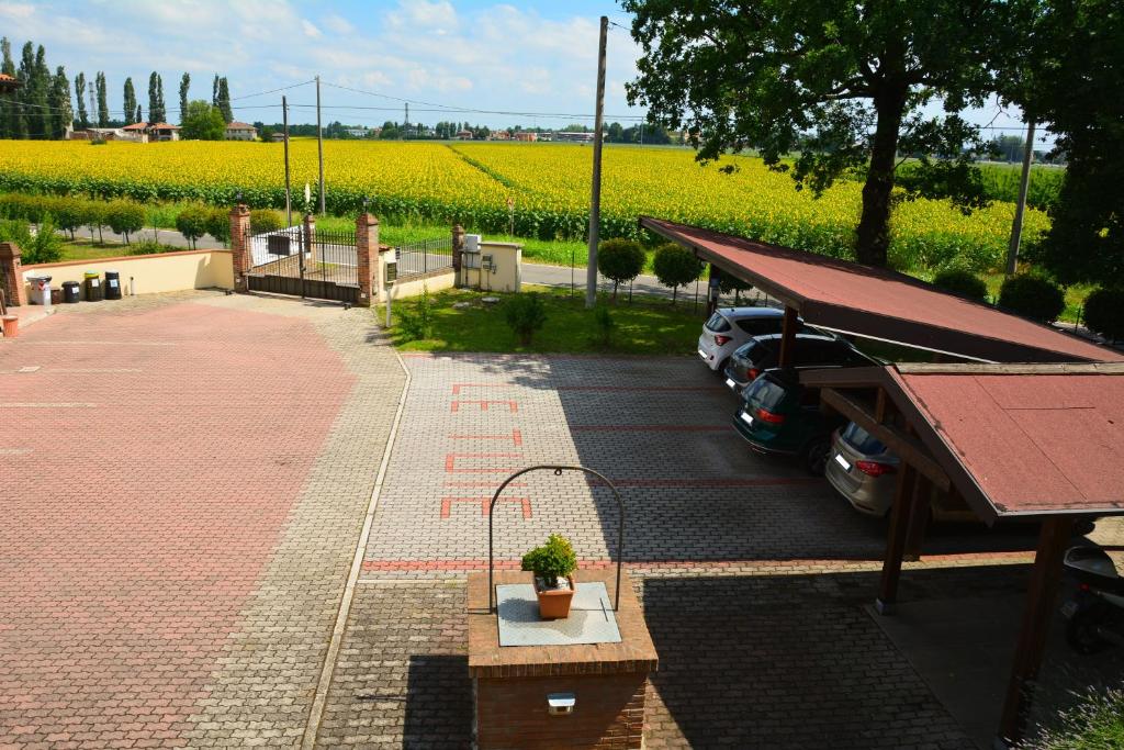 Vonkajšia záhrada v ubytovaní Le Tuie