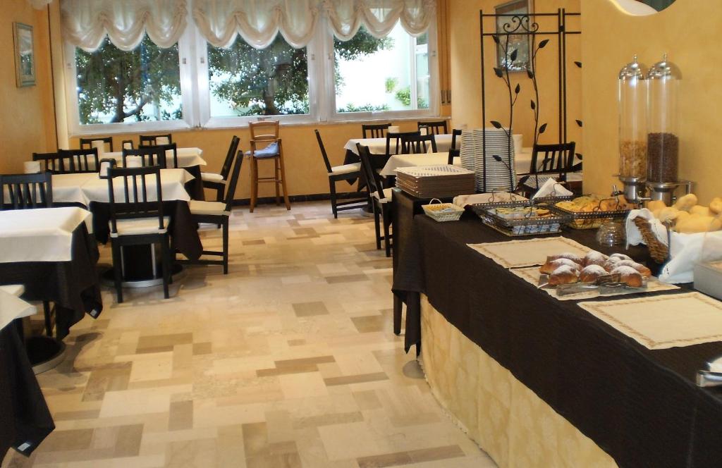 Restaurace v ubytování Hotel Oasi Ristorante Pizzeria
