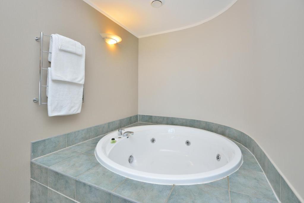 Shoreline Motel - Resim 15