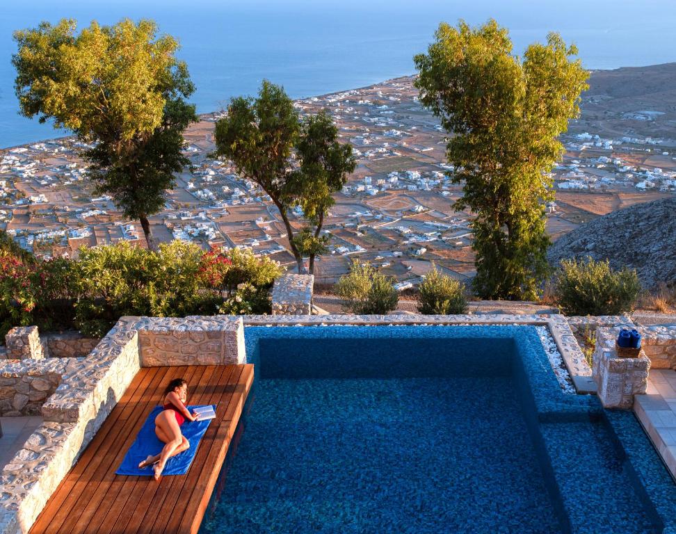 Bazén v ubytovaní Villa Asterope Luxury Retreat by Pleiades alebo v jeho blízkosti