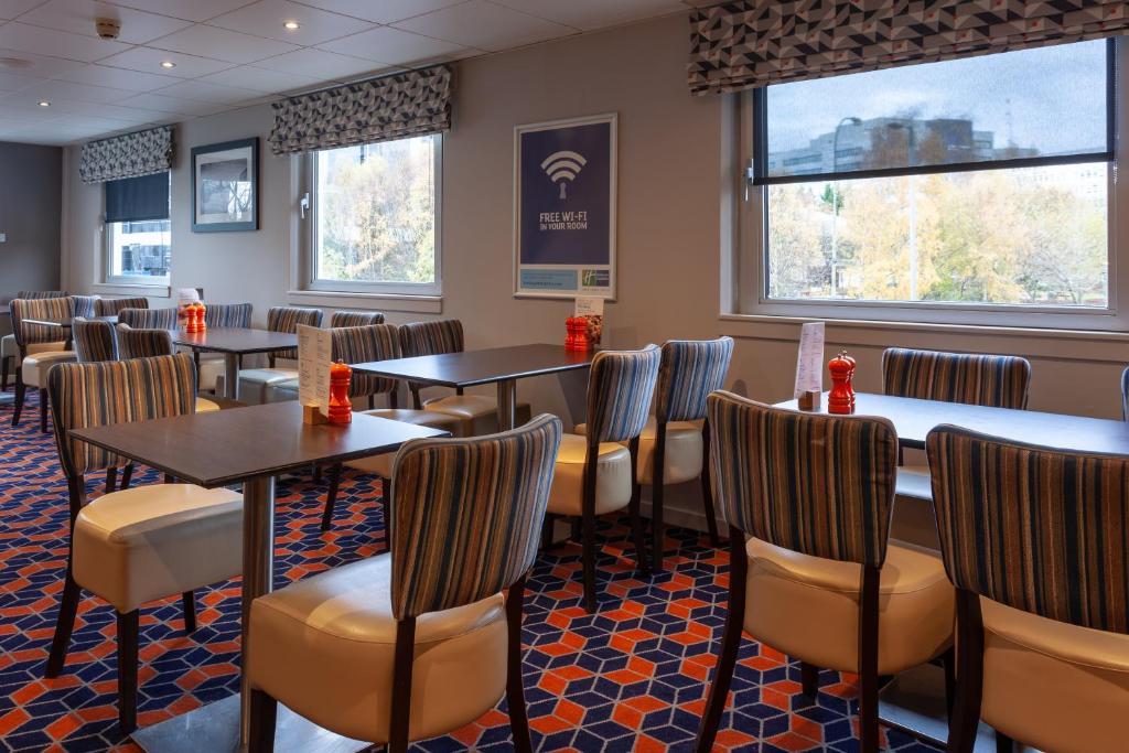 Posezení v ubytování Holiday Inn Express - Glasgow - City Ctr Theatreland by IHG