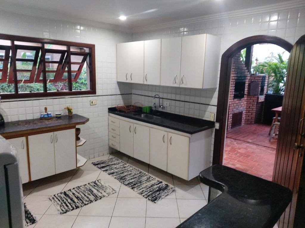  Casa na praia de Itamambuca na cidade de Ubatuba