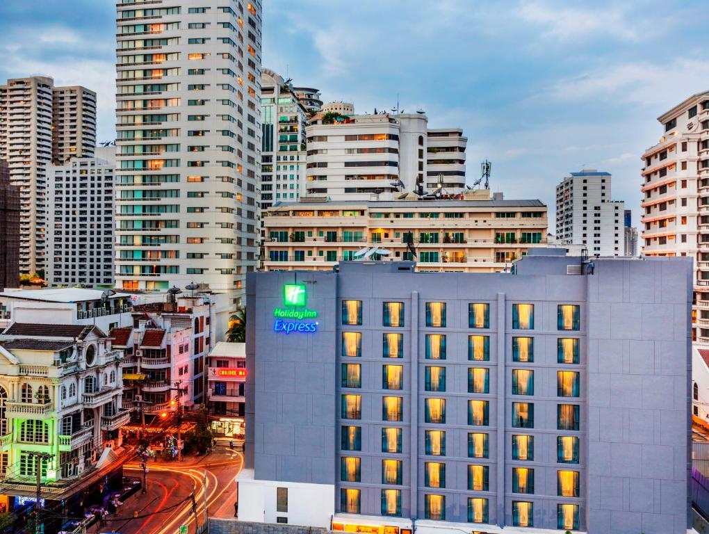 Holiday Inn Express Bangkok Sukhumvit 11 by IHG - Resim 6
