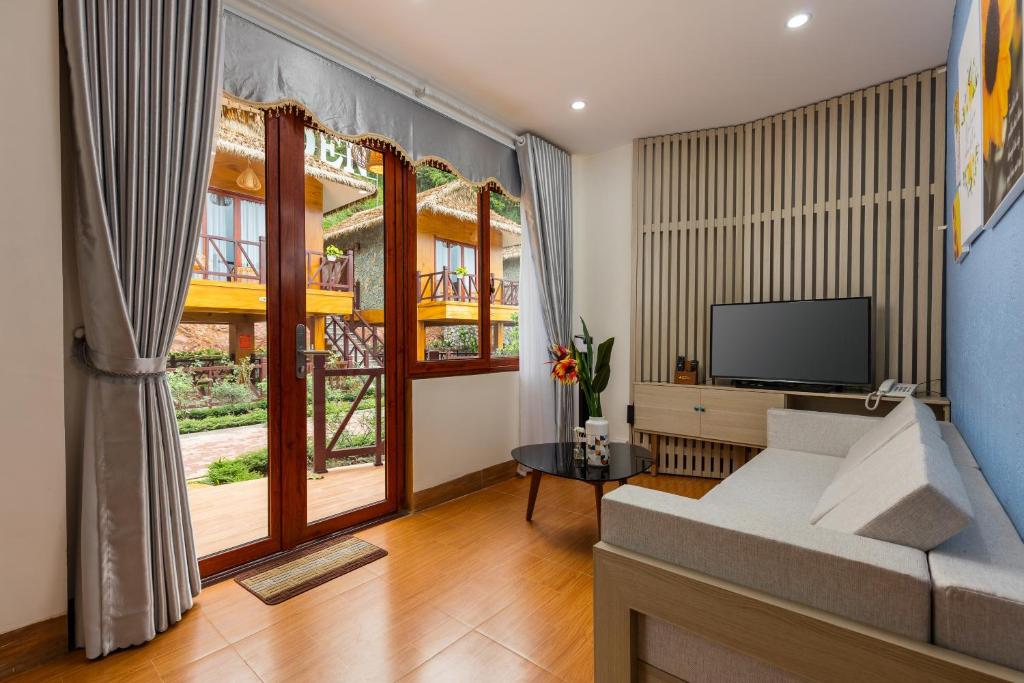Mộc Châu Eco Garden Resort - Family Suite With Balcony