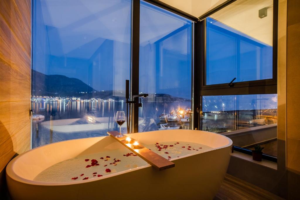 Rea Boutique Hotel - Image 4