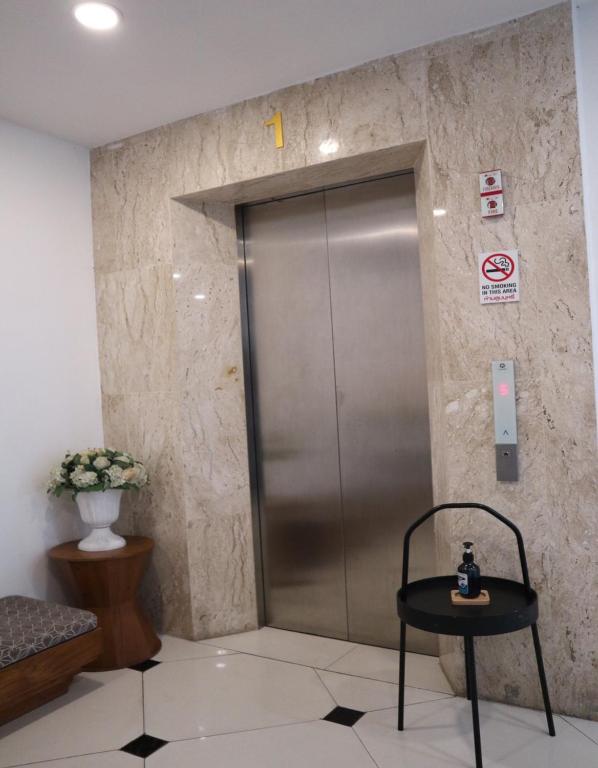 Khaleej Mass Hotel Patong - Resim 25