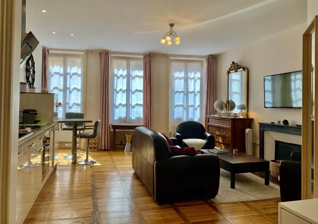 Echappée, Beaune, Franţa