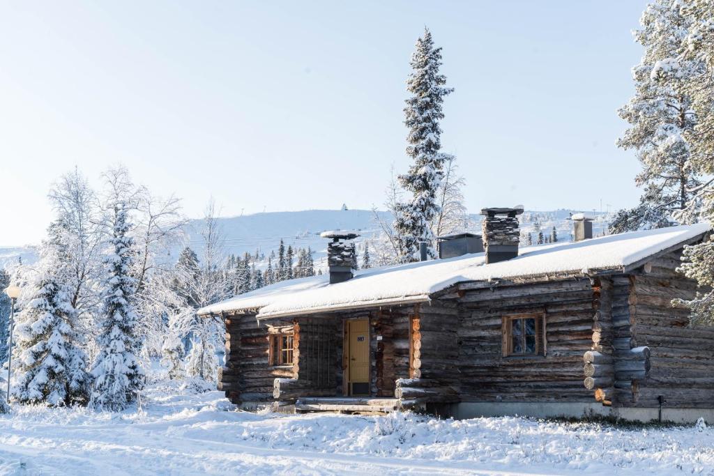 Lapland Hotels Luostotunturi & Amethyst Spa v zimě
