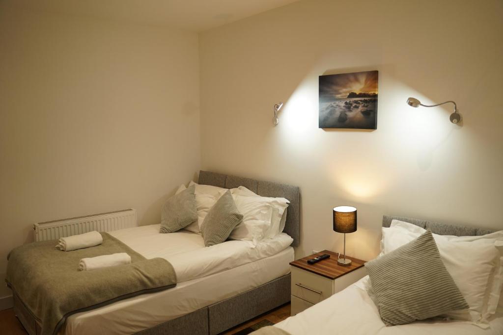 Serviced Property Plymouth - Housity