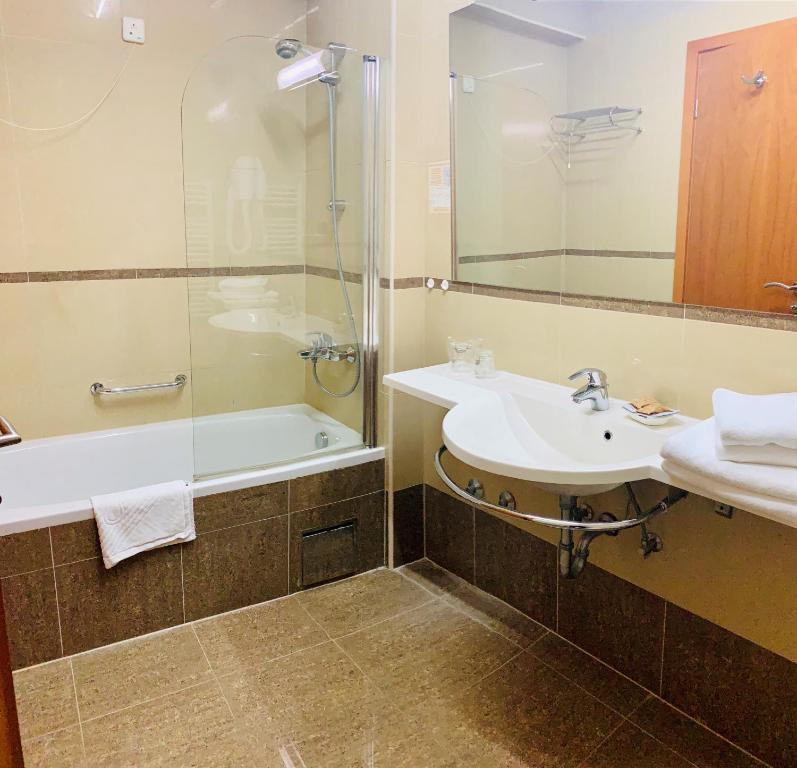 Koupelna v ubytování Hotel Duje