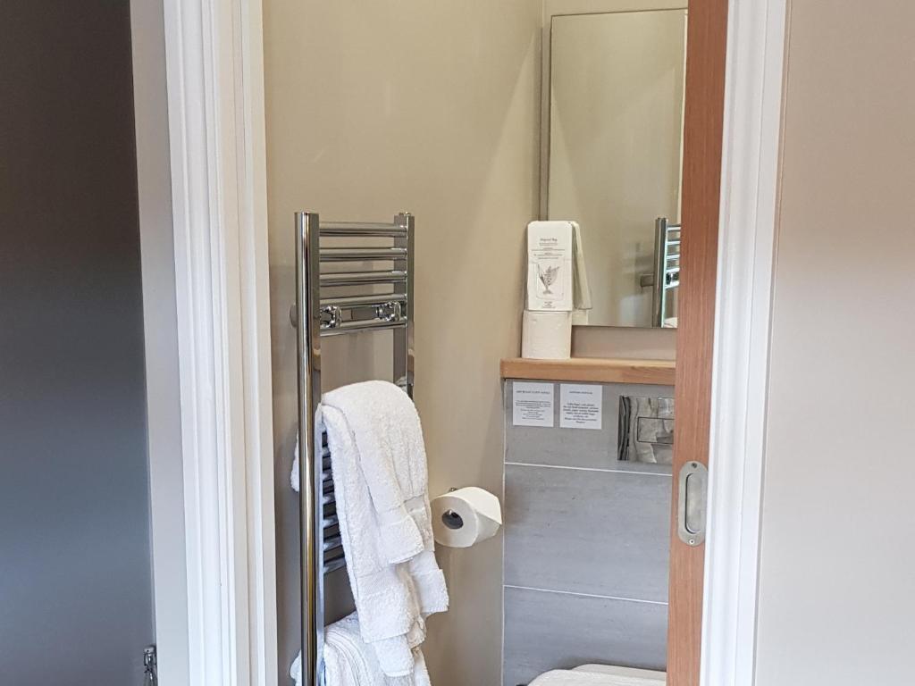 The Bowes Hotel - Tweepersoonskamer Met Eigen Badkamer