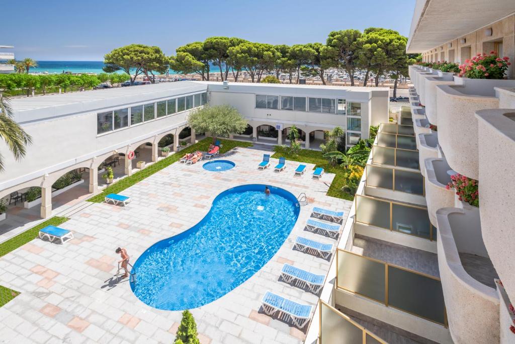 4R Hotel Meridià Mar, Hospitalet de lInfant – Updated 2022 ...