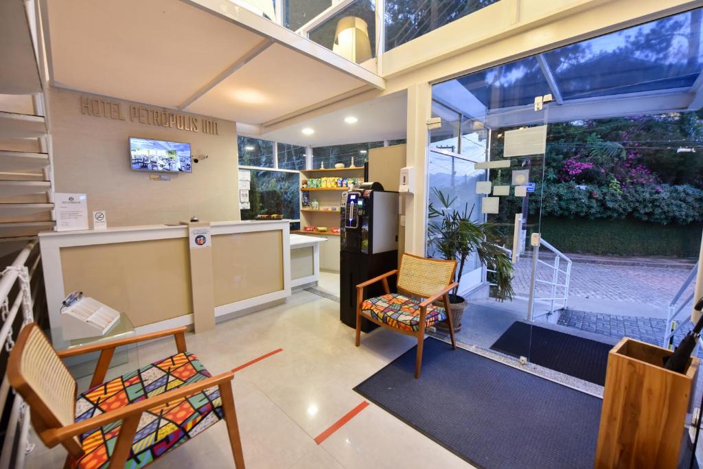  Hotel Petropolis Inn