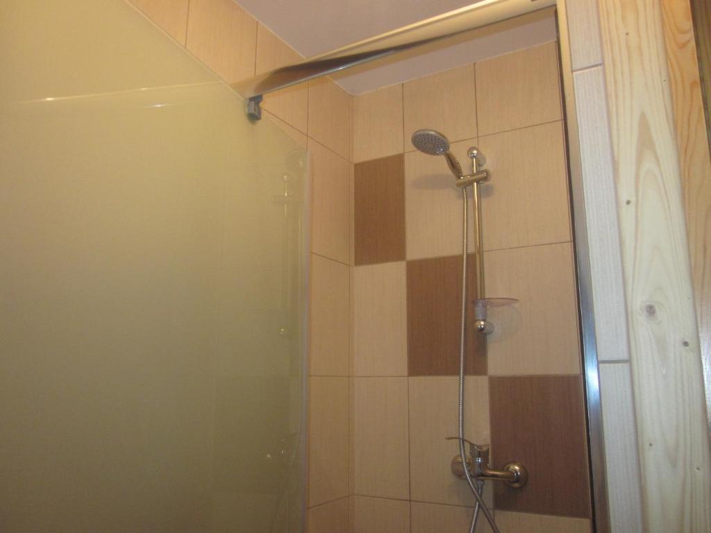 Apartamenty i pokoje rodzinne - Habitación Triple Con Baño Privado