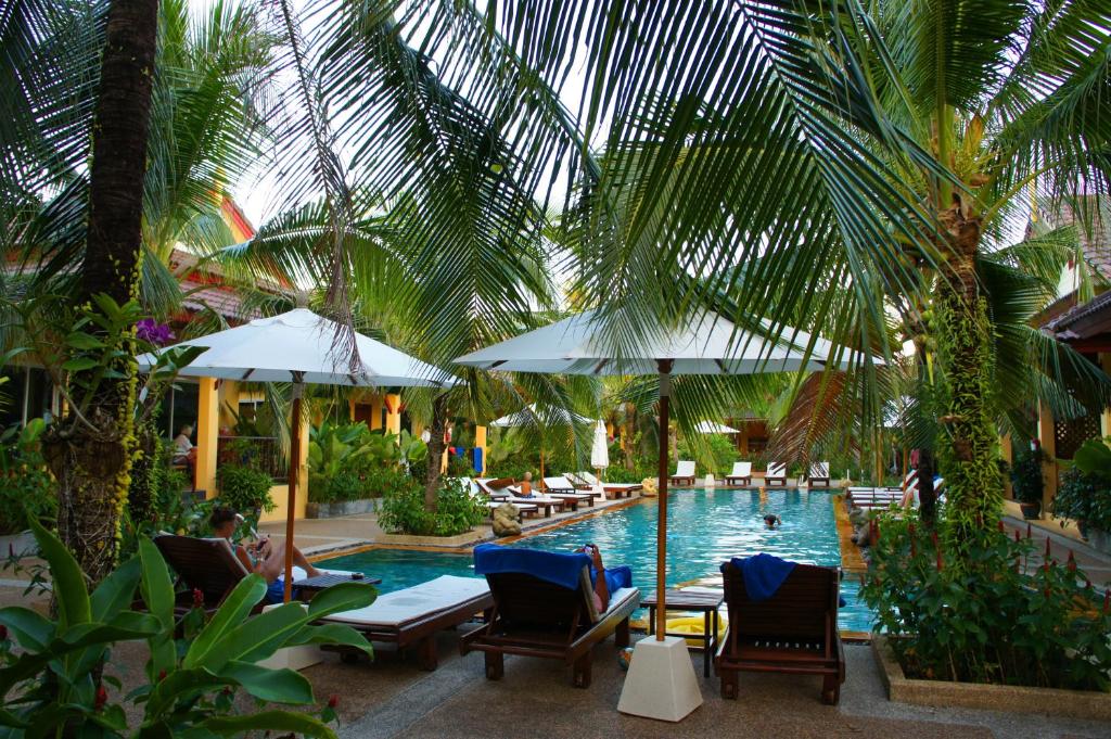 Bazén v ubytování Le Piman Resort nebo v jeho okolí