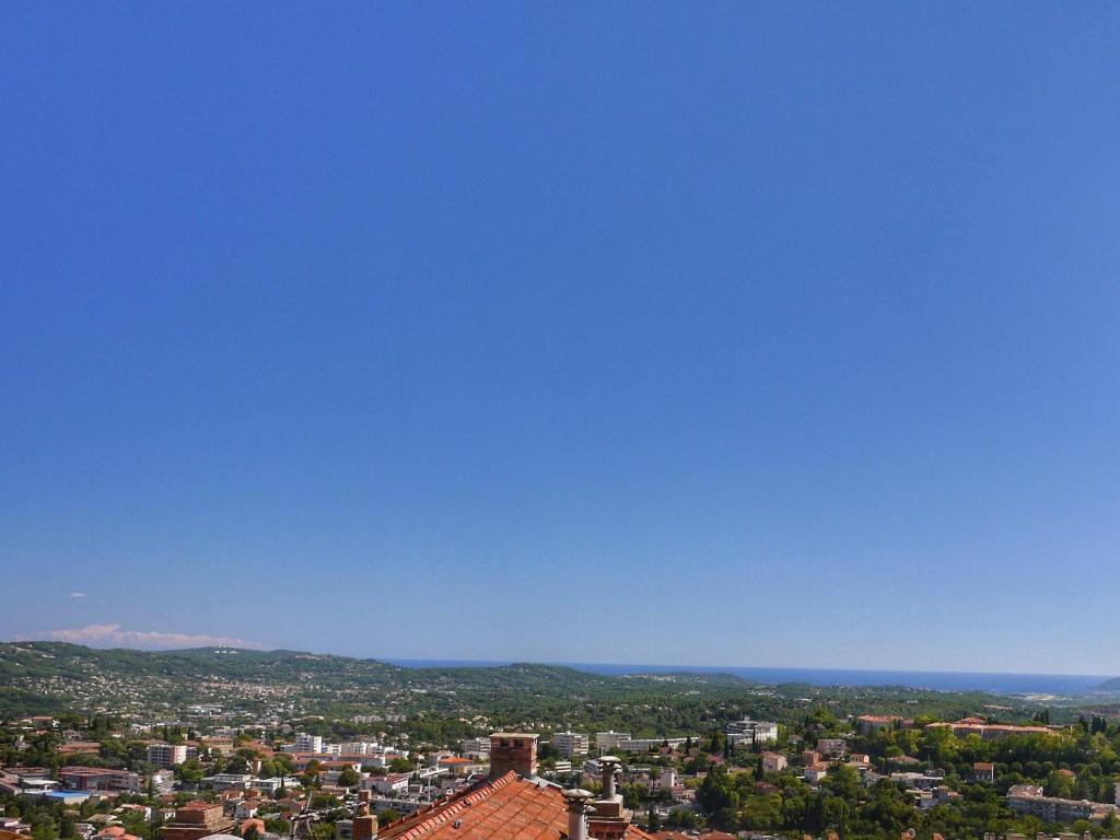 Gallery image of Parking Privé - Vue mer - WiFi - Centre Historique in Grasse