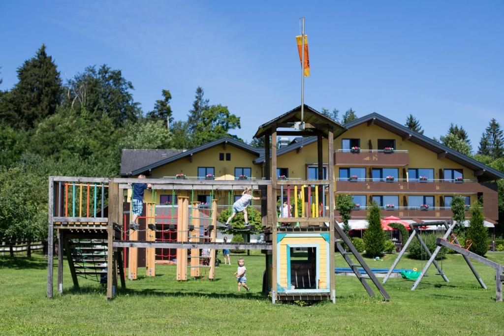 Herní místnost nebo prostor pro děti v ubytování Hotel Aberseehof