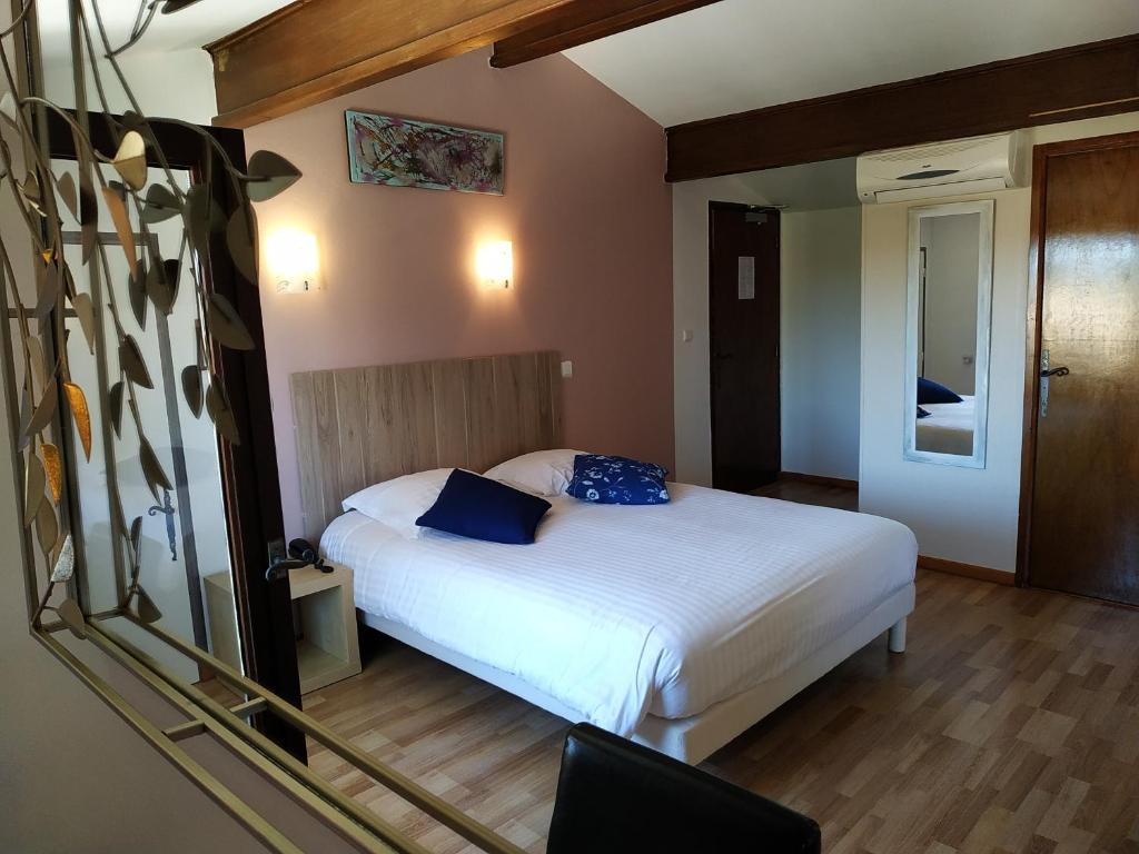 Hôtel Le Mas Des Amandiers - Family Room - Upper Floor