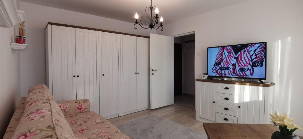Marcos Apartments Nice and Cozy Mioveni - Housity