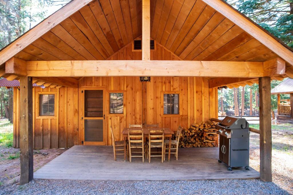 Corkins Lodge - Deluxe Family Room