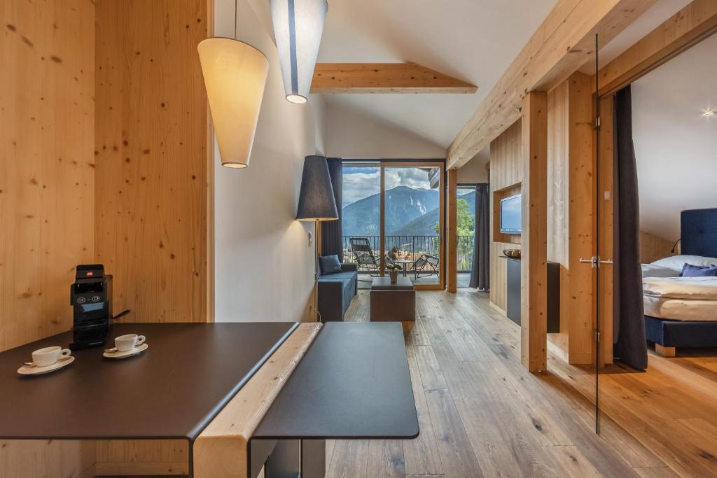 Maraias - Luxury Suites & Apartments - Suite With Terrace And Mountain View