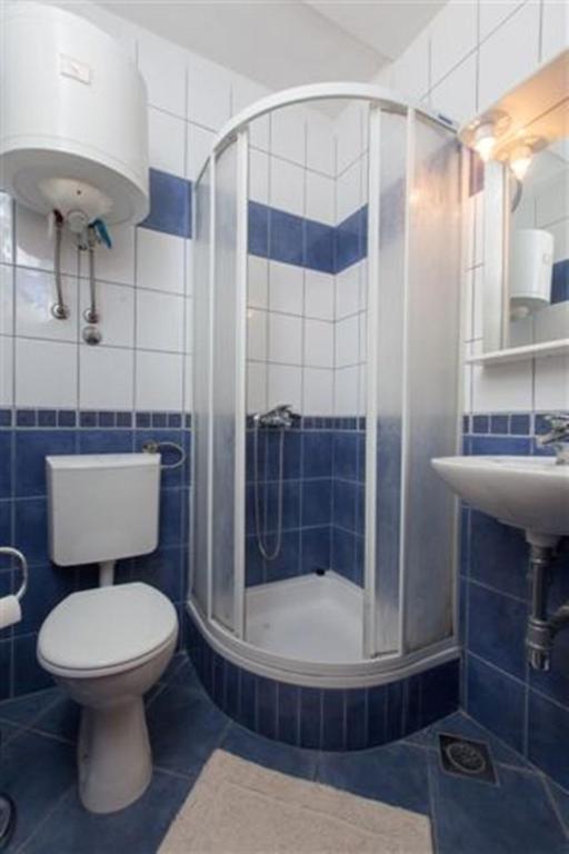 Koupelna v ubytování Apartments Marino Gojak