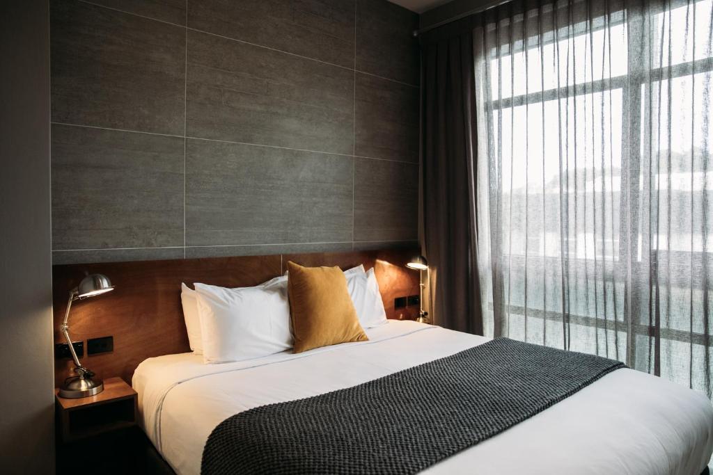 King and Queen Hotel Suites - Resim 41