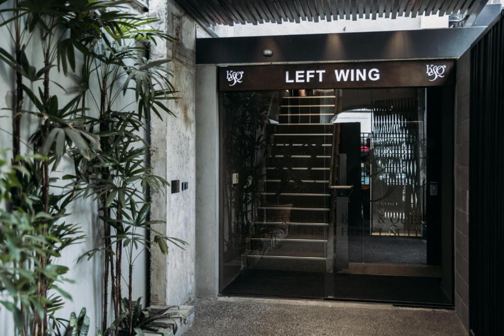 King and Queen Hotel Suites - Resim 25