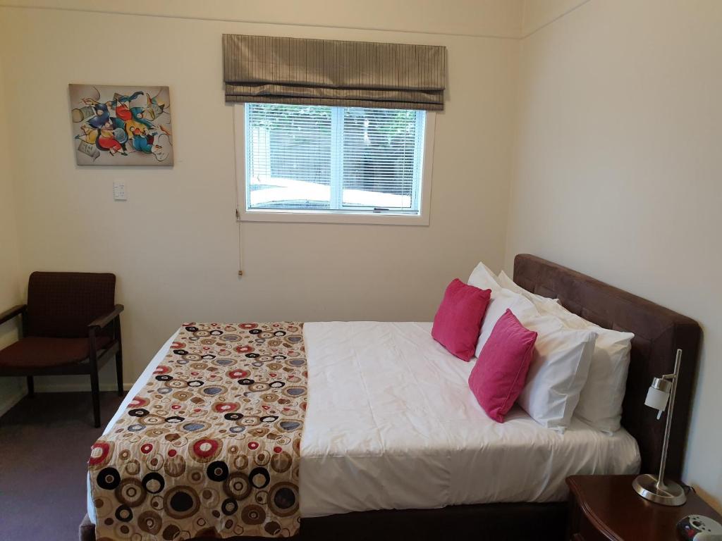 At Eden Park Motel - Resim 21