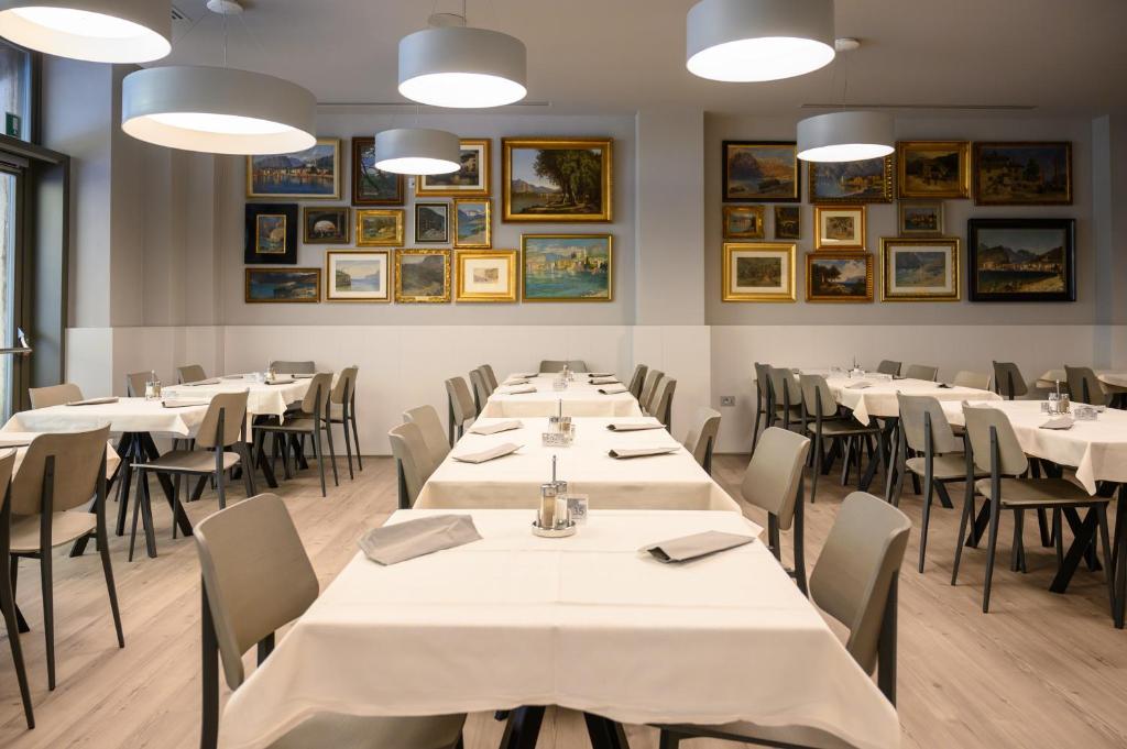 Restaurace v ubytování Lake Hotel Benaco