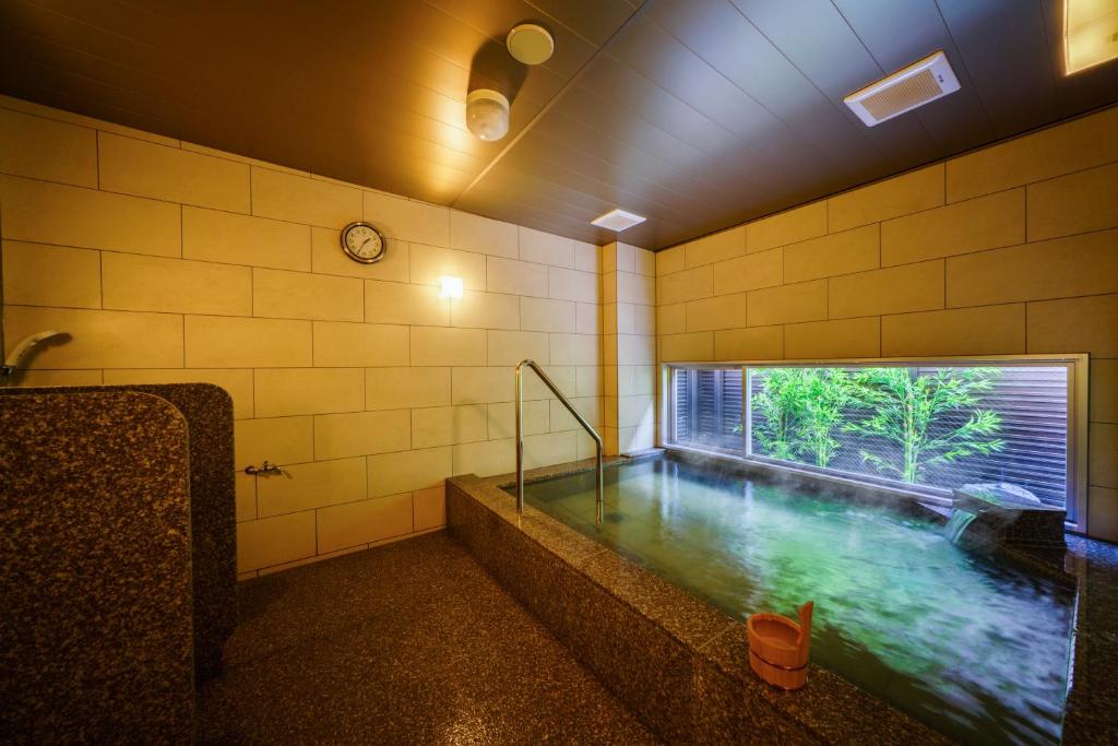 สระว่ายน้ำที่อยู่ใกล้ ๆ หรือใน Super Hotel Fujinomiya