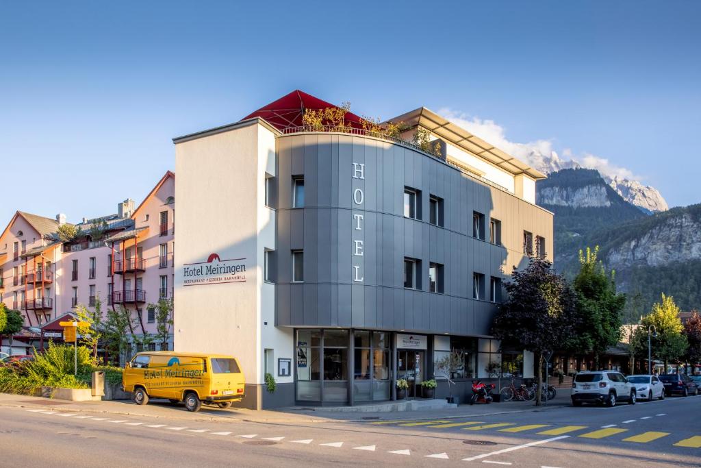Nespecifikovaný výhled na hory nebo výhled na hory při pohledu z hotelu
