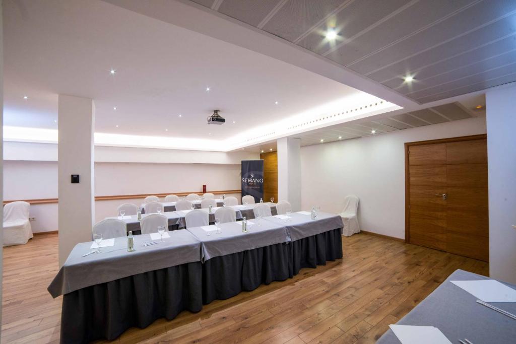 Hotel Serrano - Resim 22