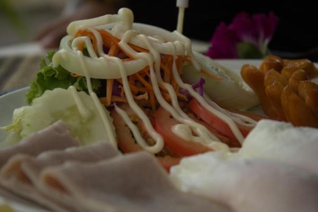 Hua Hin White Villa Hotel - SHA Certified - Resim 16