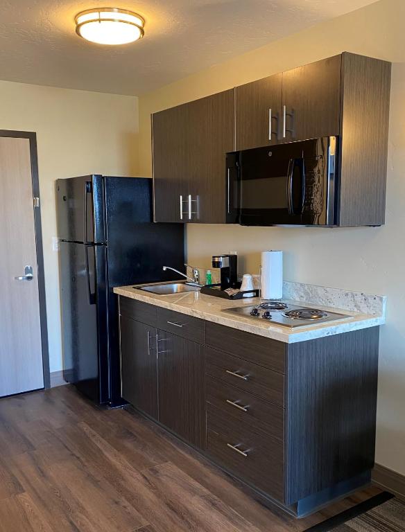 Simple Suites Boise Airport photo