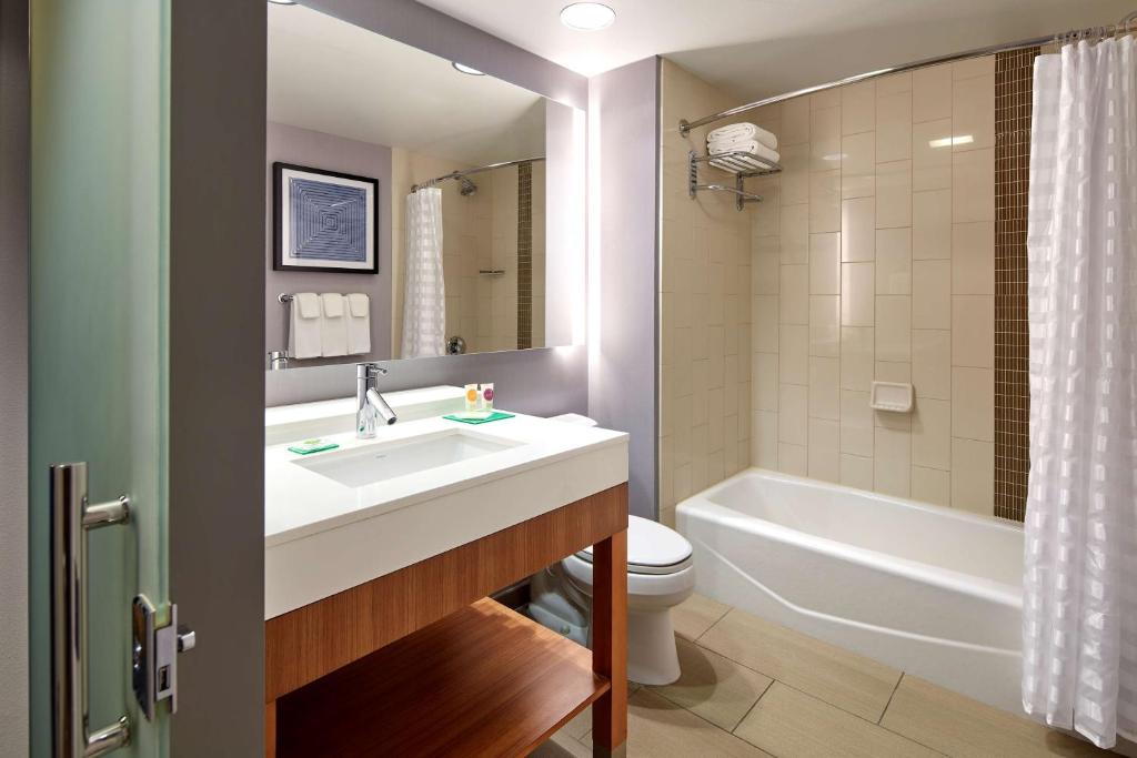 Hyatt Place Los Angeles / LAX / El Segundo - Habitación Queen Con Dos Camas Queen Y Sofá Cama