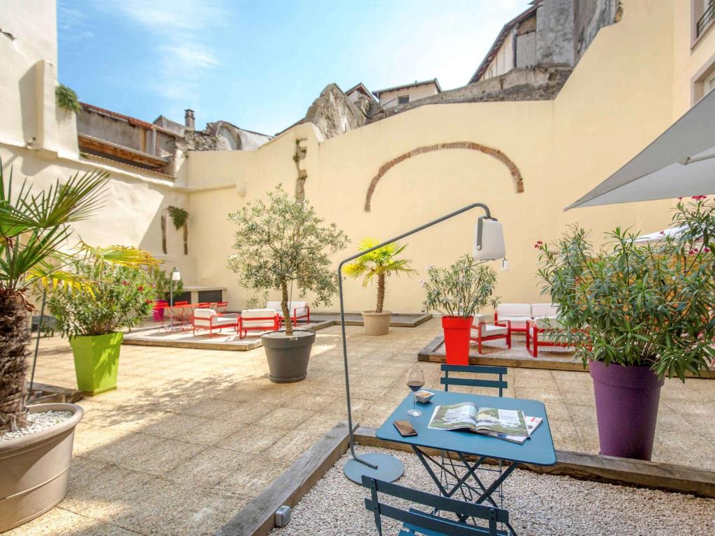 Balkón nebo terasa v ubytování ibis Lyon Sud Vienne Saint-Louis