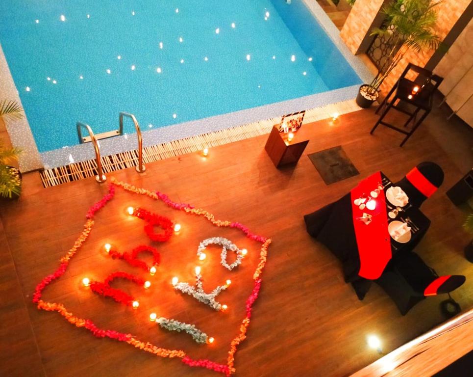 Kolam renang di atau dekat dengan @HOM Premiere Timoho