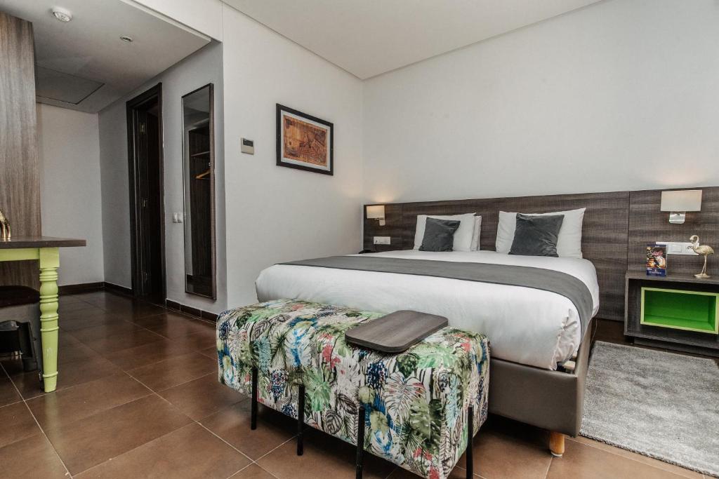 Wazo Hotel - Superior Double Room