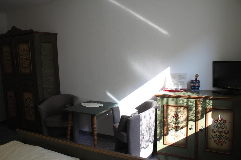 TV a/nebo společenská místnost v ubytování Hotel Central