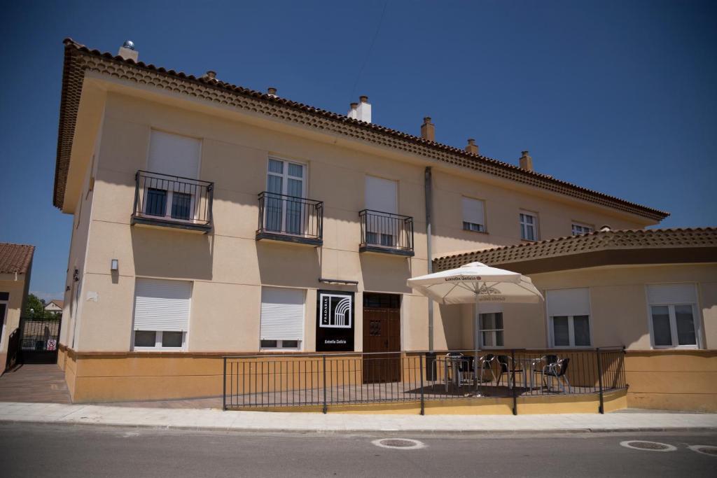 The building in which fogadókat is located