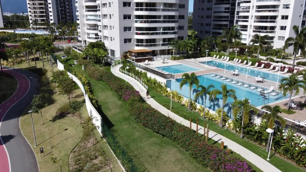 QUARTO EM CONDOMINIO DE LUXO NA BARRA DA TIJUCA, Rio De Janeiro, Brazil