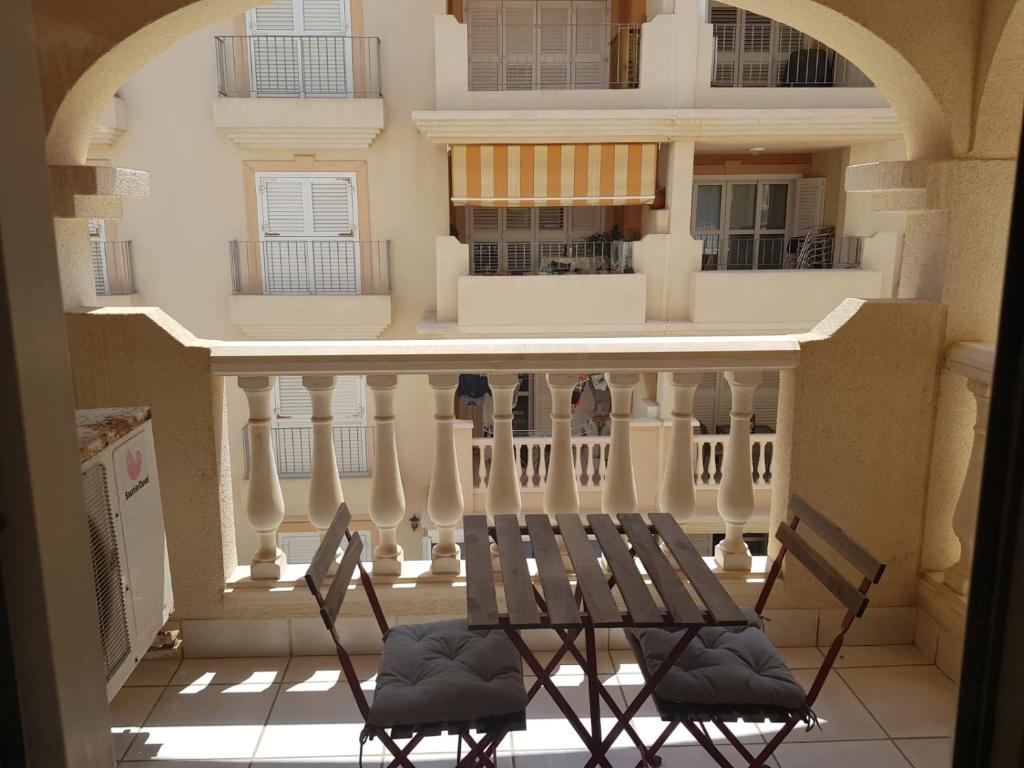 Balkon lub taras w obiekcie Stylish apartment in Portofino, near the beach and bars