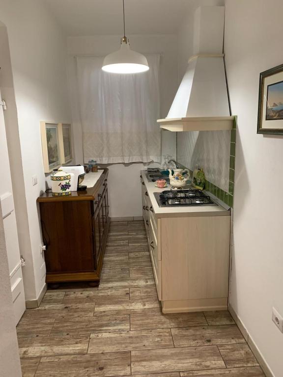 Kuchyňa alebo kuchynka v ubytovaní Casa Caterina in centro