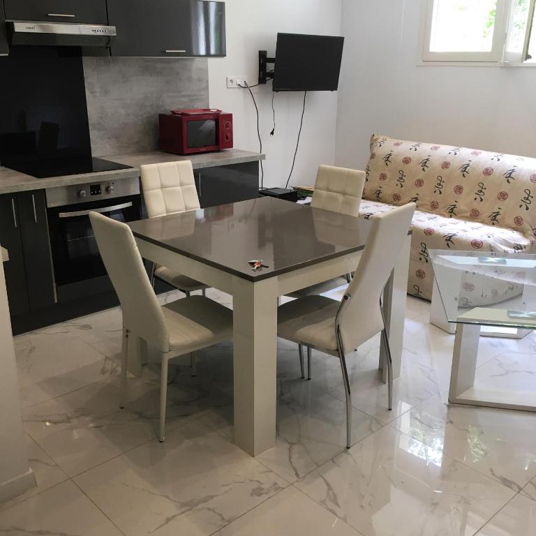 LesJardinsFleuris - Apartamento Estándar
